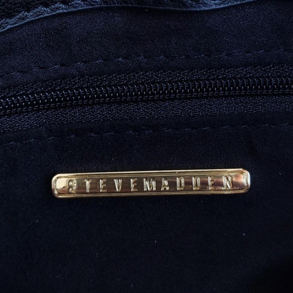 Steve Madden Black and Gold Shoulder Bag - Picture 2 of 3